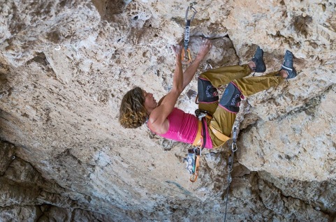 Moving into the only decent "rest" on Killer Bees. pc: Carlos Romania, www.carloromania.rocks